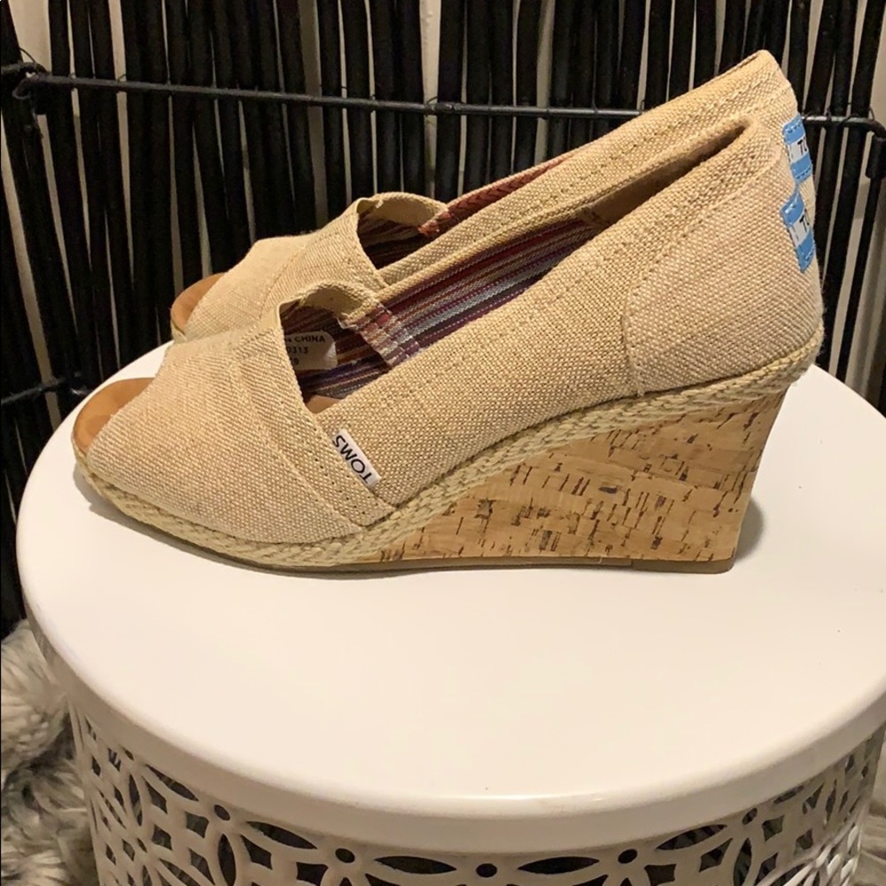 (Pre-Loved) TOMS! Size W9